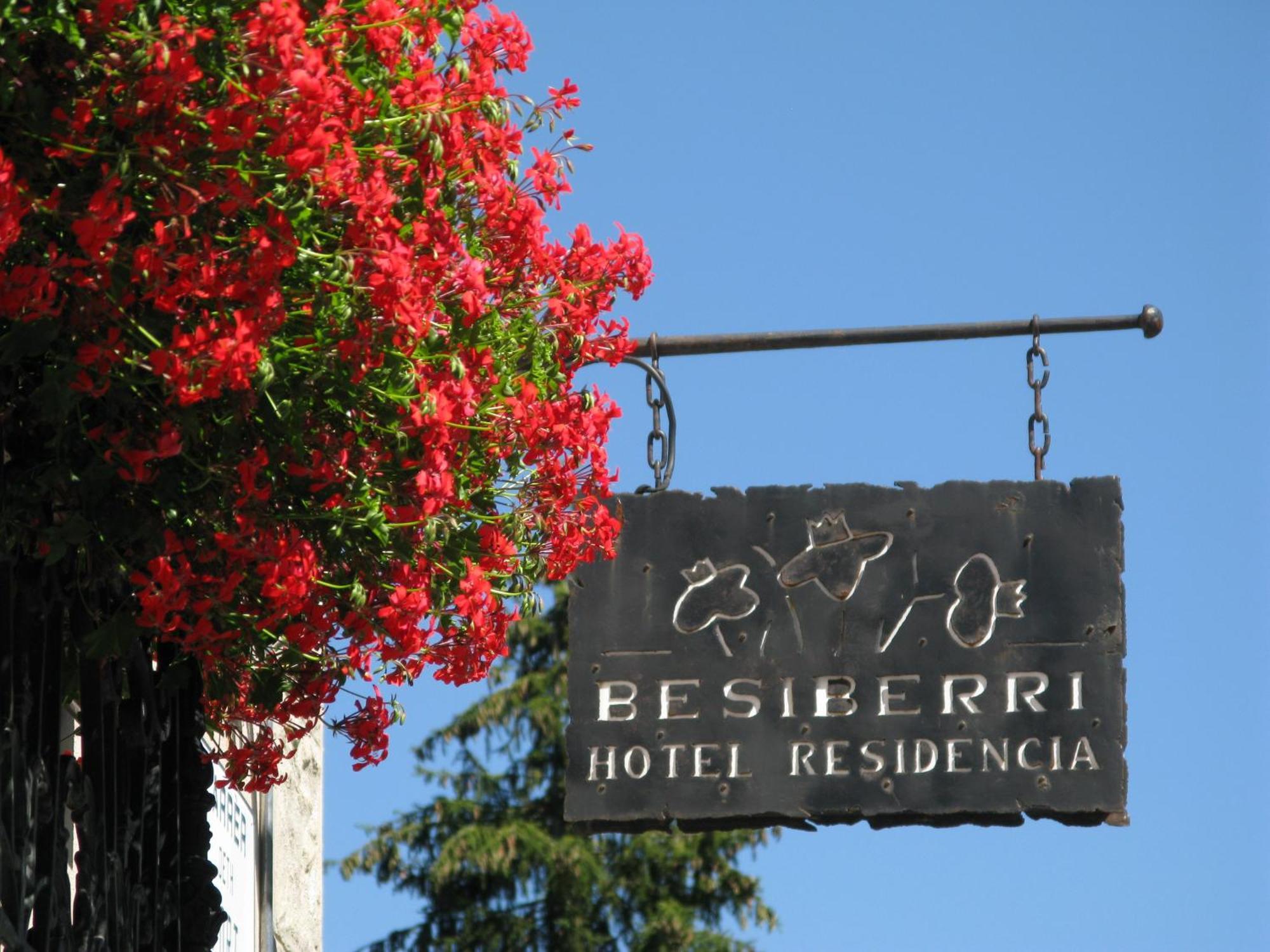 Hotel Besiberri Arties Exterior foto